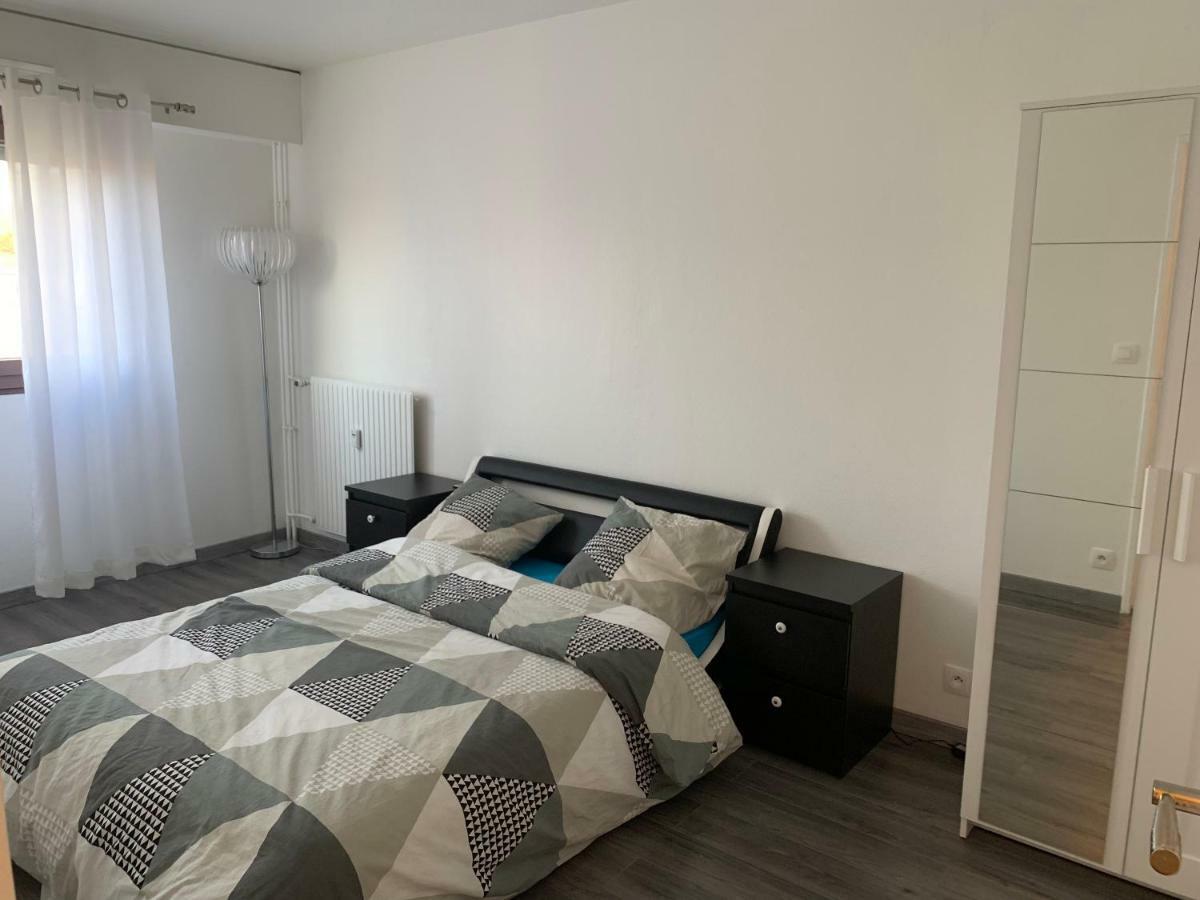 Grand Appartement A Louer Vue Sur Seine Melun Exterior photo